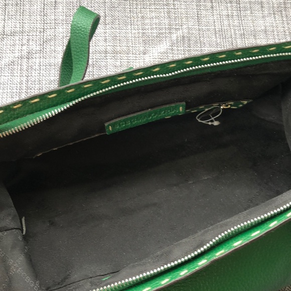 Hunter Green BCBG Bag - Picture 4 of 5